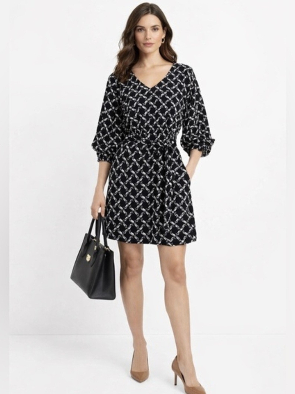 Laundry By Shelli Segal Black & White Chain‑Print V‑Neck Tie‑Waist Mini Dress